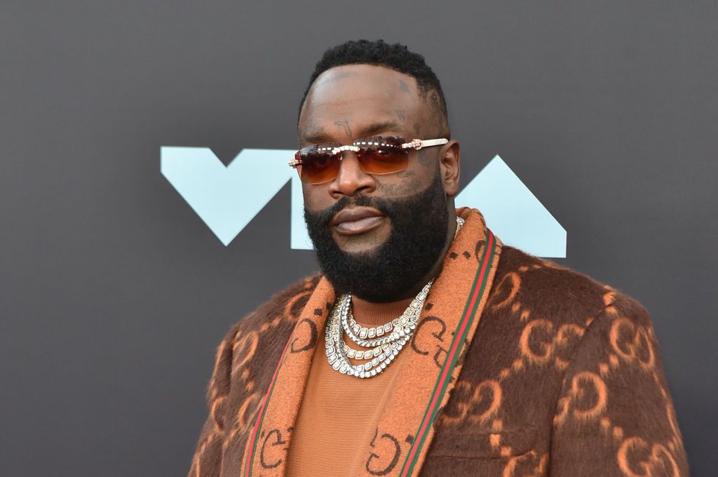 Exclusive Game Delivers Custom Louis Vuitton Apron To Rick Ross