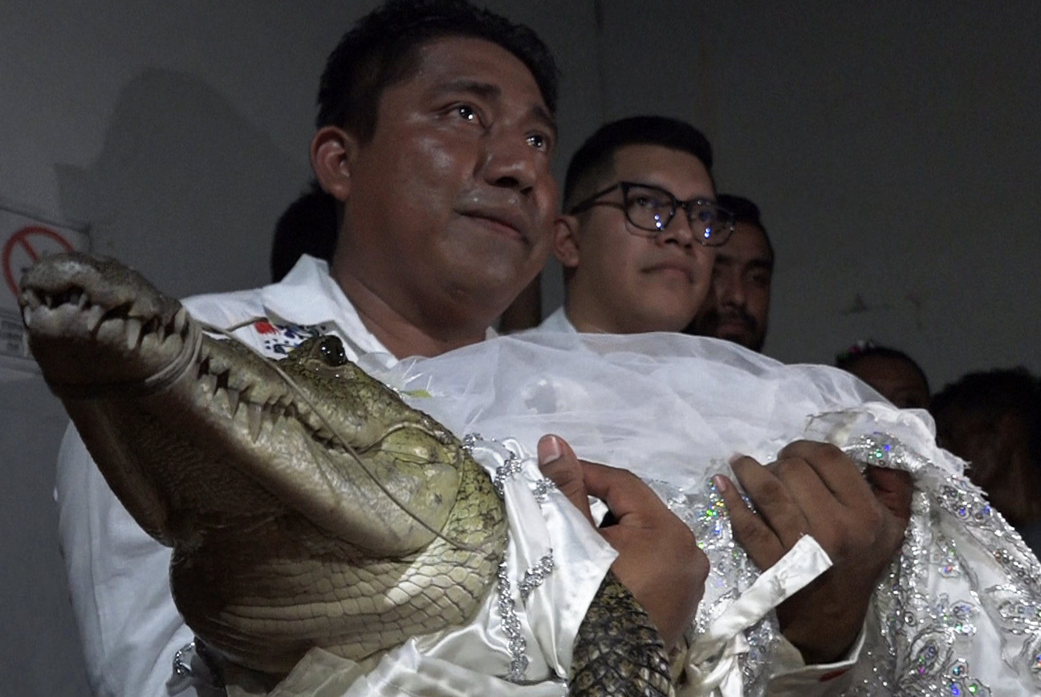 Mexican Mayor Marries A Crocodile And End Up Hospitalized Face Of Malawi